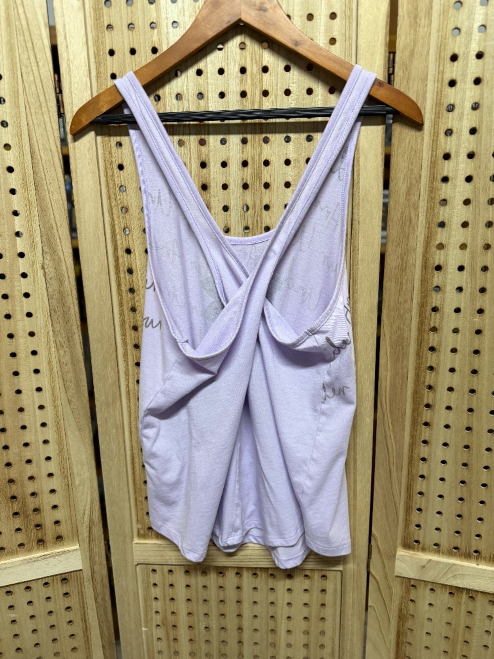 Under Armour Lavender Cross Back Tank Top Women’s Large Athletic Gym Cute - Picture 2 of 5